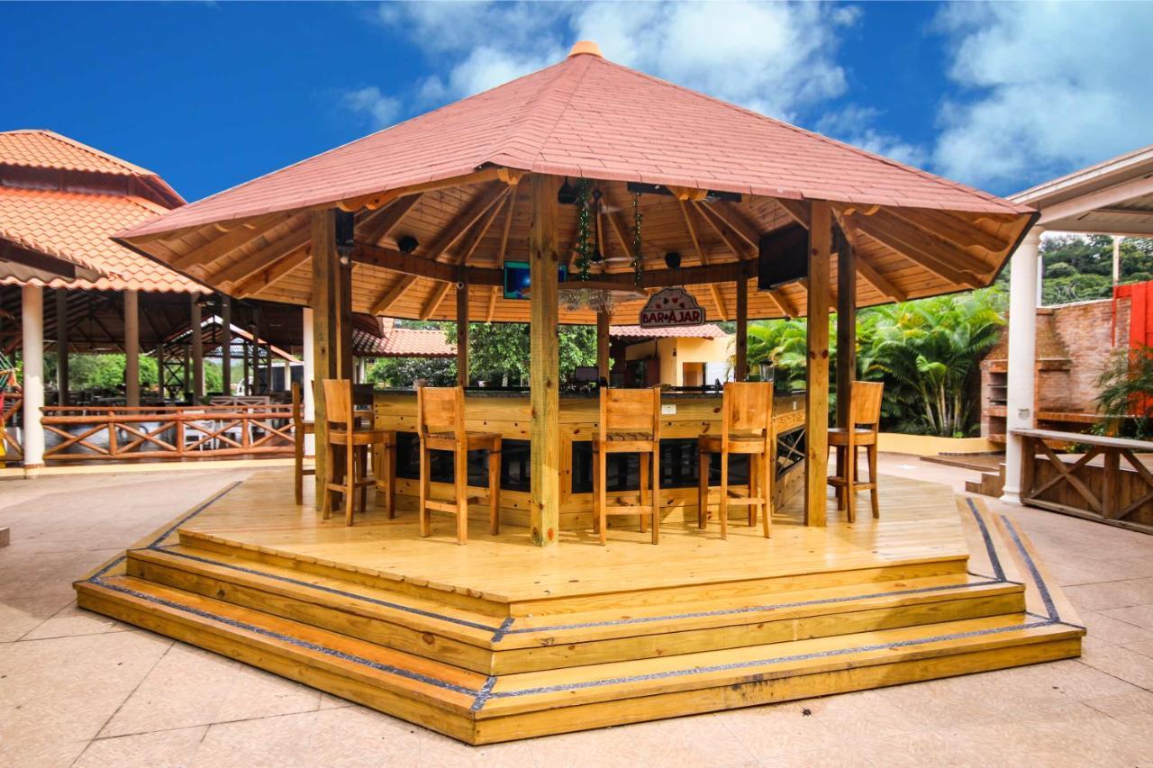 Deluxe Suites Guacamayos - Eco-Lodge & Swimming Pool Bonao Kültér fotó