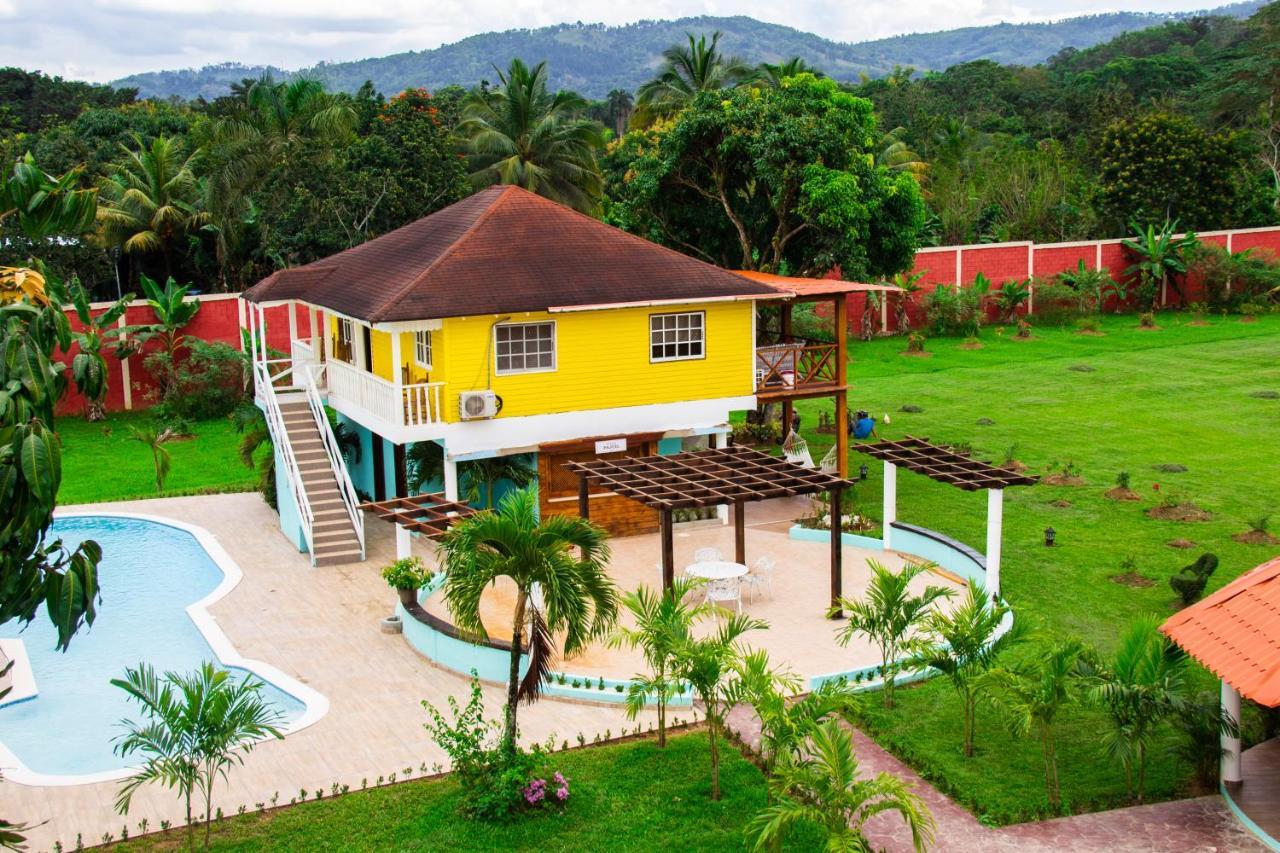 Deluxe Suites Guacamayos - Eco-Lodge & Swimming Pool Bonao Kültér fotó