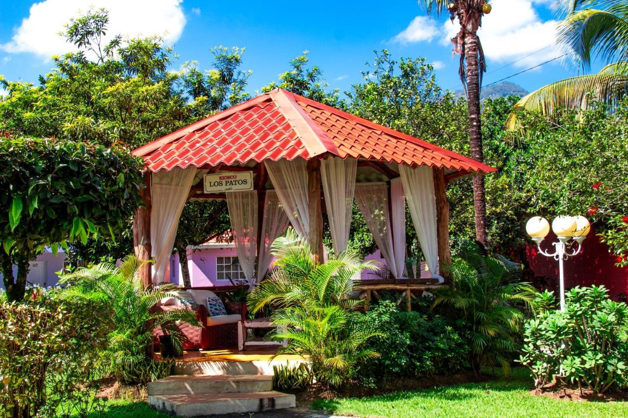 Deluxe Suites Guacamayos - Eco-Lodge & Swimming Pool Bonao Kültér fotó