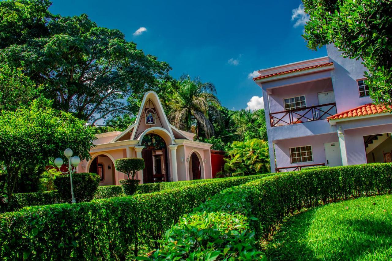 Deluxe Suites Guacamayos - Eco-Lodge & Swimming Pool Bonao Kültér fotó