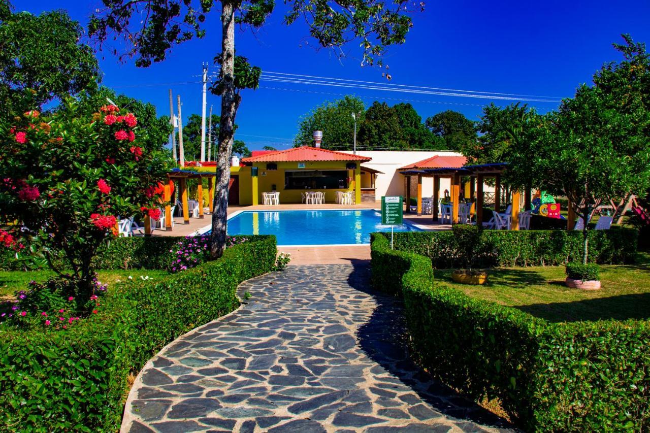 Deluxe Suites Guacamayos - Eco-Lodge & Swimming Pool Bonao Kültér fotó