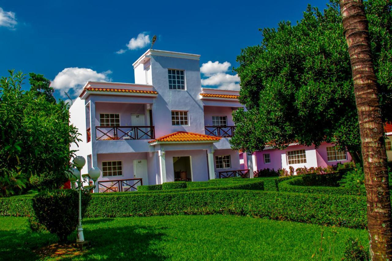 Deluxe Suites Guacamayos - Eco-Lodge & Swimming Pool Bonao Kültér fotó