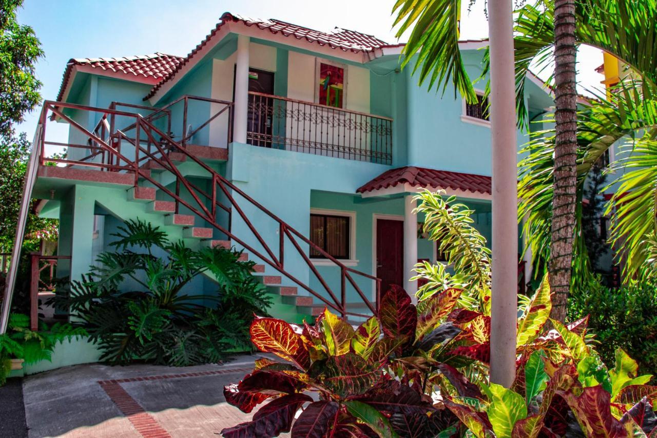 Deluxe Suites Guacamayos - Eco-Lodge & Swimming Pool Bonao Kültér fotó